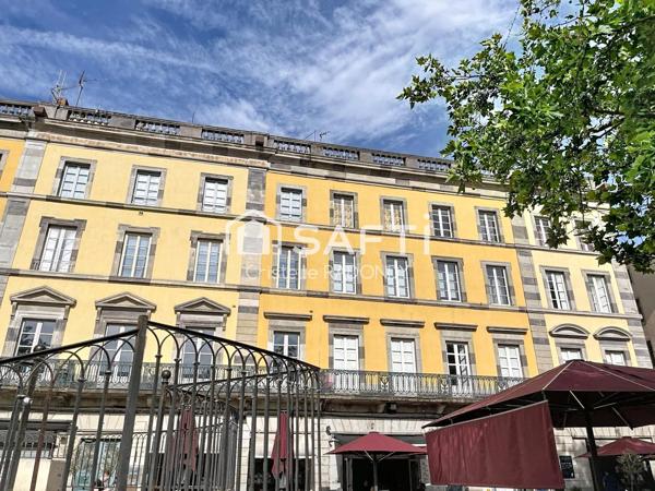 Appartement bourgeois 91m2, place Carnot à Carcassonne