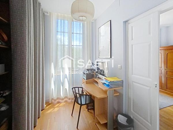 Appartement bourgeois 91m2, place Carnot à Carcassonne