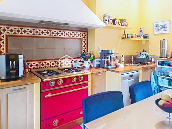Appartement bourgeois 91m2, place Carnot à Carcassonne