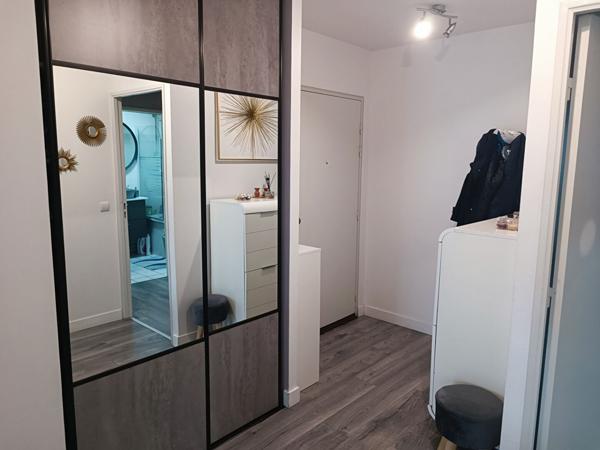 Appartement Bondy Centre Ville 3 pièce(s) 63 m2 + Parking boxé