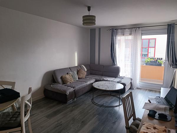 Appartement Bondy Centre Ville 3 pièce(s) 63 m2 + Parking boxé