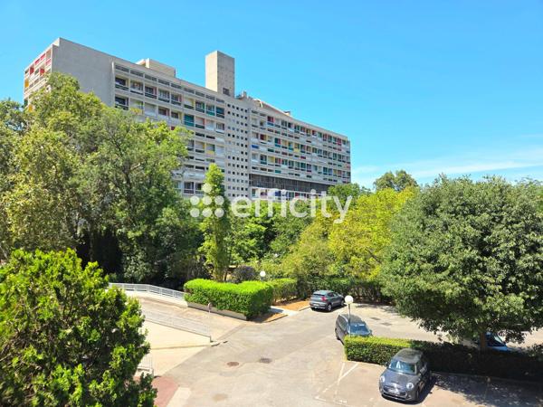 Appartement
         4 pièces
        - 145 m² Bien prestige 700 000 € *
