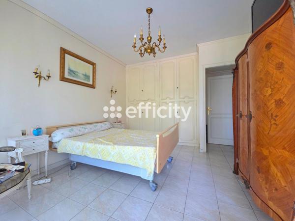 Appartement
         4 pièces
        - 145 m² Bien prestige 700 000 € *