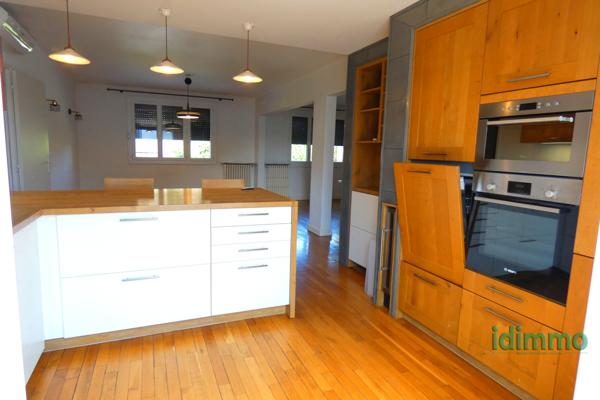 Grande maison familale avec pisciine Aurillac (15000)