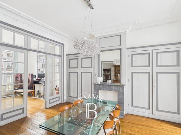 Lille, Maison de ville 8 Chambres -  210 m² à vendre