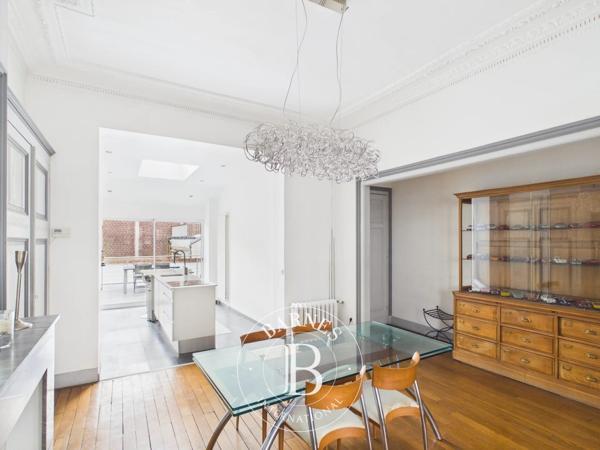 Lille, Maison de ville 8 Chambres -  210 m² à vendre