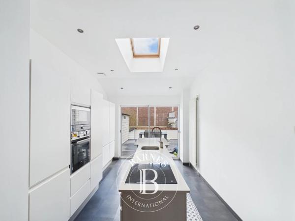 Lille, Maison de ville 8 Chambres -  210 m² à vendre
