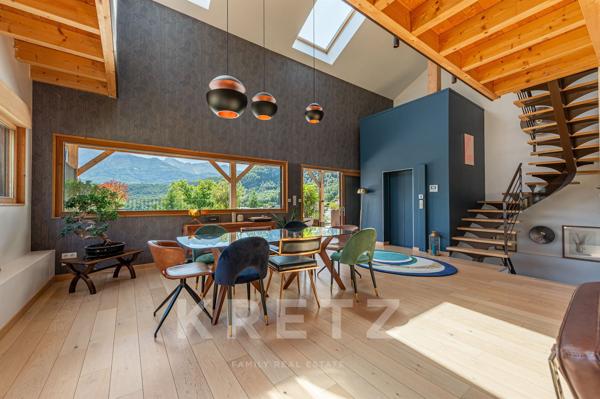 VILLA CONTEMPORAINE AVEC VUE PANORAMIQUE SUR LE LAC D’ANNECY - 4 SUITES - T2 - PISCINE - GARAGE