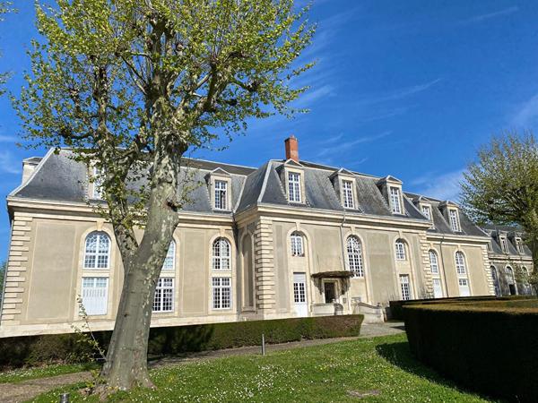 Appartement 3 pièces 65 m² - Résidence de caractère avec parking et ascenseur