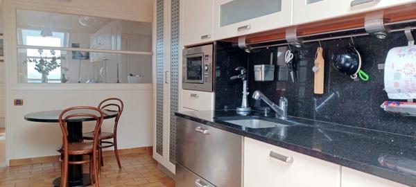 PRÉVESSIN-MOËNS – T4 150 m² avec terrasse 20 m² – Dernier étage PRÉVESSIN-MOËNS – T4 150 m² avec terrasse 20 m² – Dernier étage – Parking sous-sol – 2 caves