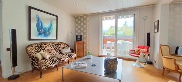PRÉVESSIN-MOËNS – T4 150 m² avec terrasse 20 m² – Dernier étage PRÉVESSIN-MOËNS – T4 150 m² avec terrasse 20 m² – Dernier étage – Parking sous-sol – 2 caves