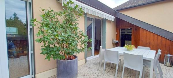 PRÉVESSIN-MOËNS – T4 150 m² avec terrasse 20 m² – Dernier étage PRÉVESSIN-MOËNS – T4 150 m² avec terrasse 20 m² – Dernier étage – Parking sous-sol – 2 caves