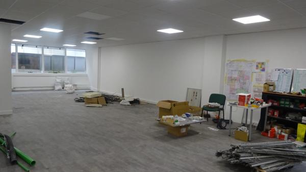 bureau rénové de 299 m2 à vendre à Cergy au prix de 453000 euros