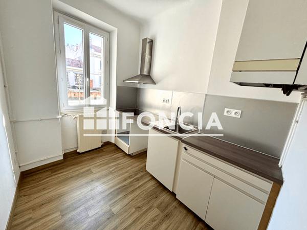 Location Appartement 2 pièces 52.13 m² - 108 BLD CUNEO Toulon 83000