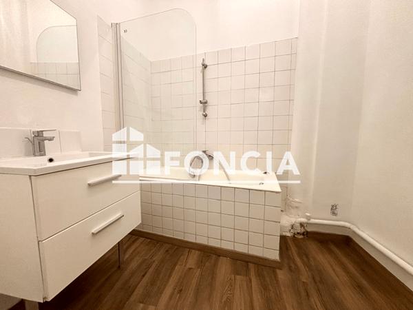 Location Appartement 2 pièces 52.13 m² - 108 BLD CUNEO Toulon 83000