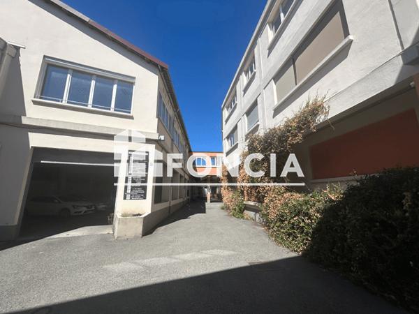 Location Local commercial 13 pièces 190 m² - Grenoble 38100