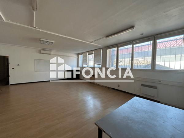 Location Local commercial 13 pièces 190 m² - Grenoble 38100