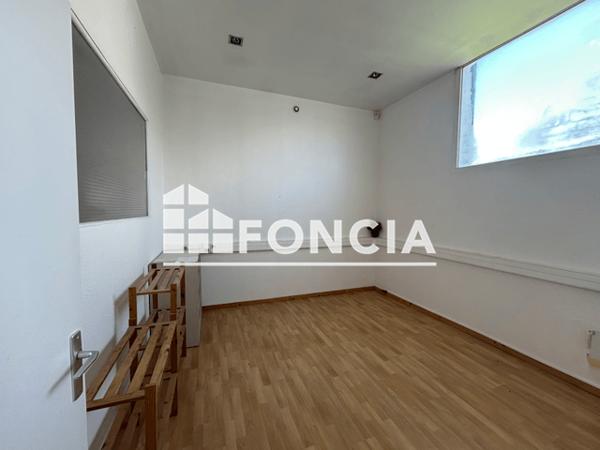 Location Local commercial 13 pièces 190 m² - Grenoble 38100