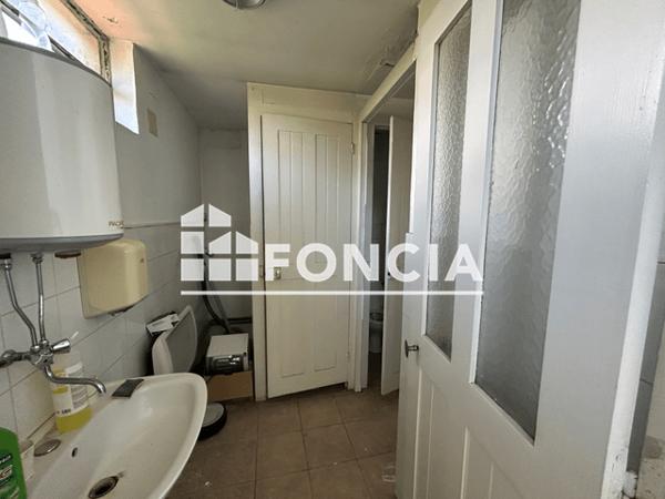 Location Local commercial 13 pièces 190 m² - Grenoble 38100