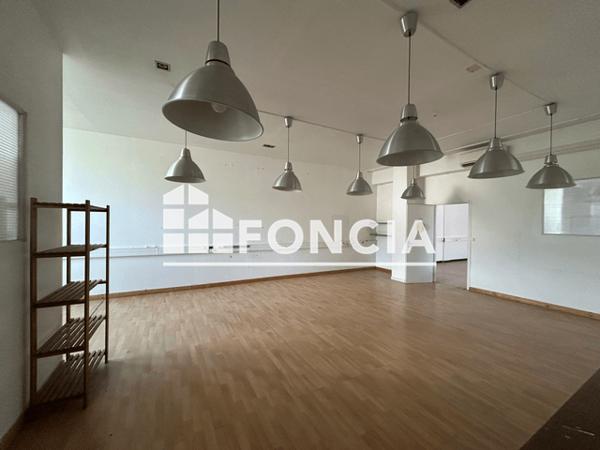 Location Local commercial 13 pièces 190 m² - Grenoble 38100