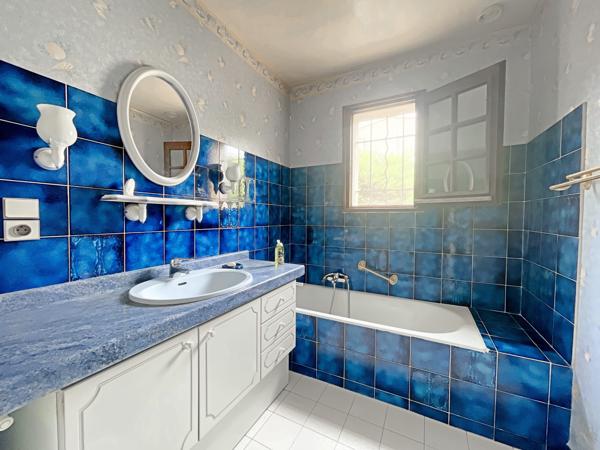 Maison
         8 pièces
        - 159 m² 369 000 € *