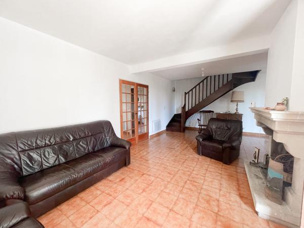 Maison
         8 pièces
        - 159 m² 369 000 € *