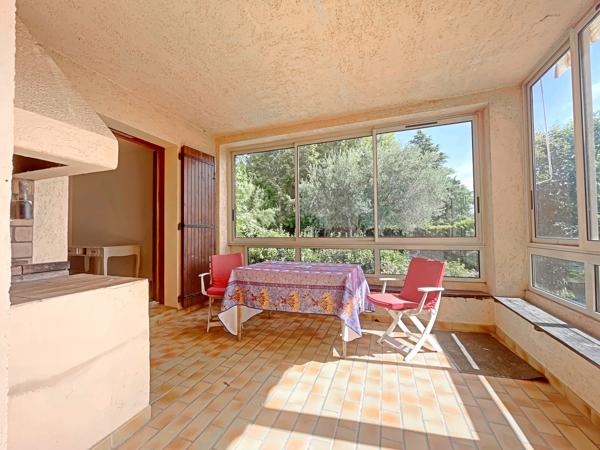 Maison
         8 pièces
        - 159 m² 369 000 € *