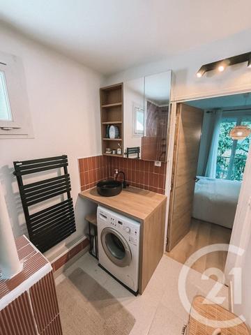 Appartement T2 à vendre  2 pièces - 48,75 m 2   MARSEILLE  - 13009
