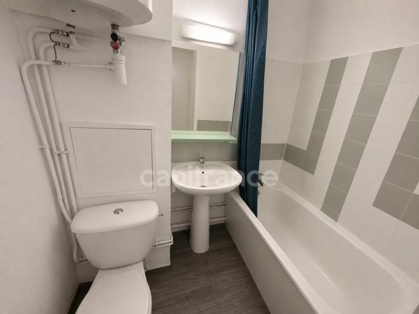 Prix en baisse ! Studio lumineux 4 couchages avec terrasse et vue Canigou – Résidence en bord de mer avec piscine