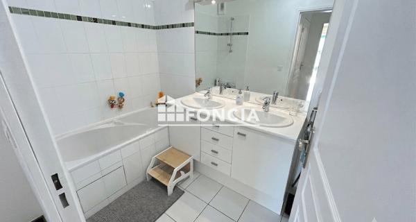 Location Appartement 4 pièces 95.5 m² - Antony 92160