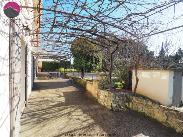 Pernes-les-Fontaines (84210) Magnifique propriété avec 3 gîtes