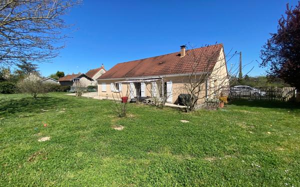Maison à vendre    6 pièces •  Lucenay-lès-Aix