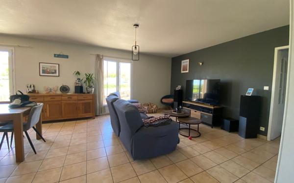 Maison à vendre    6 pièces •  Lucenay-lès-Aix