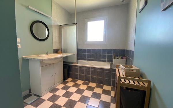 Maison à vendre    6 pièces •  Lucenay-lès-Aix