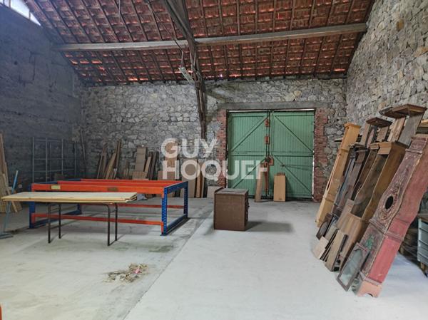 Dépôt Sainte Agathe La Bouteresse de 124 m2