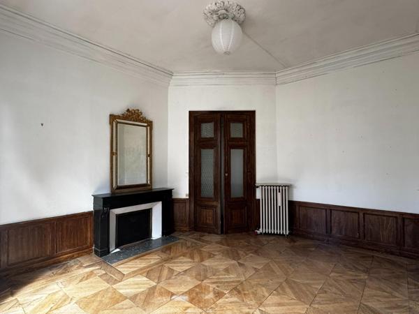 Bien de caractère dans un ancien hôtel particulier
