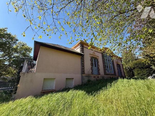 Maison à vendre à Buchères (10800) - Aube (10)

Située sur une vaste parcelle de 3 578 m², ce...
