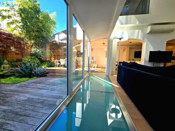 Boulogne-Billancourt .Une maison d'architecte avec piscine secrète. Esprit hollywoodien, aux portes de Paris Boulogne billancourt