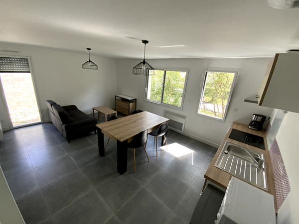 Appartement à louer Pontivy : 2 pièces, 37m² avec 1 chambre(s) à 620€ - AJP Immobilier Pontivy