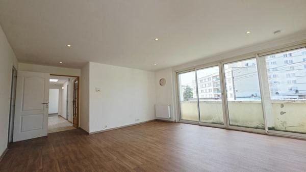 BOURGES APPARTEMENT 88M² 3 CHAMBRES BALCON PARKING
