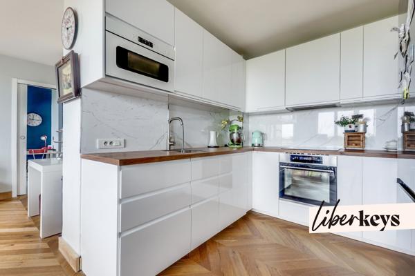Appartement rénové avec balcon et vue Sacré-Cœur – 75 m² – 2 chambres – Rue de Rome, Paris 17ᵉ (Batignolles)