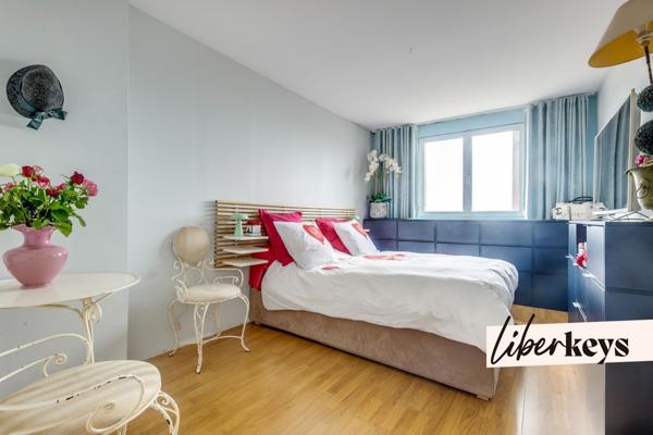 Appartement rénové avec balcon et vue Sacré-Cœur – 75 m² – 2 chambres – Rue de Rome, Paris 17ᵉ (Batignolles)