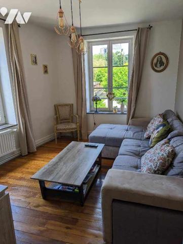 A deux pas du château-fort, beaucoup de charme pour ce lumineux appartement de type 3