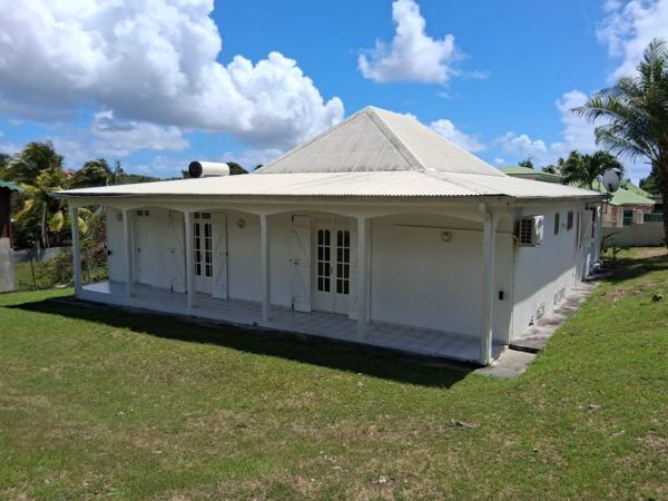 Charmante Villa T4 A Vendre SAINTE ANNE - GUADELOUPE