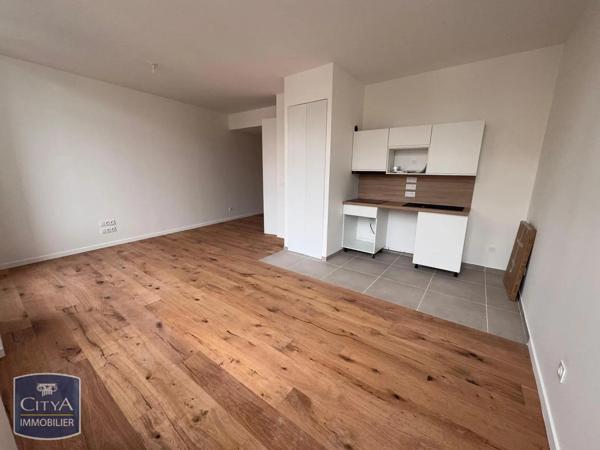 Appartement à louer 2 pièces 53.06m² Chambéry (73000)