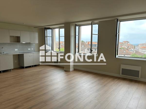 Location Appartement 3 pièces 67.8 m² - 3 RUE DU CHAT Angouleme 16000