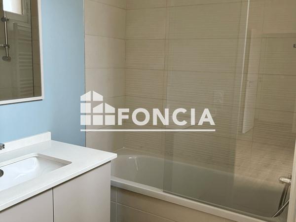 Location Appartement 3 pièces 67.8 m² - 3 RUE DU CHAT Angouleme 16000