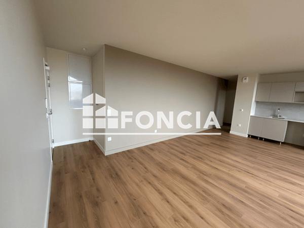 Location Appartement 3 pièces 67.8 m² - 3 RUE DU CHAT Angouleme 16000