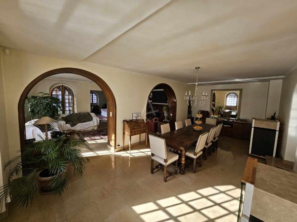 Belle demeure de caractère avec terrasses et dépendances  Centre-ville dAlbertville (73200)