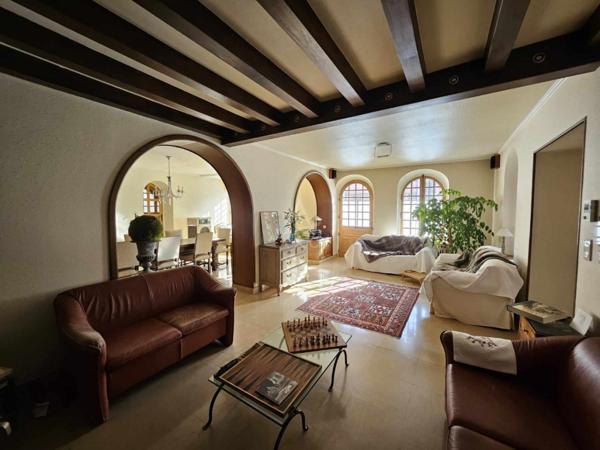 Belle demeure de caractère avec terrasses et dépendances  Centre-ville dAlbertville (73200)